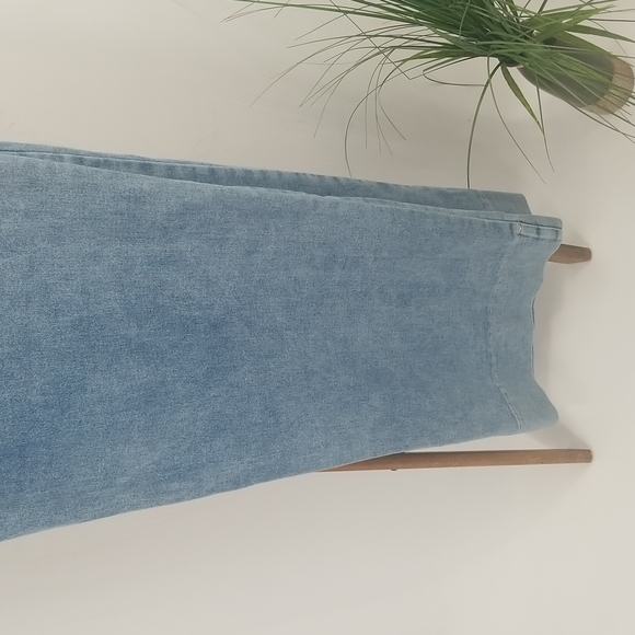 A Beautiful Soul 34" Wide Leg Blue Jeans - Picture 9 of 13